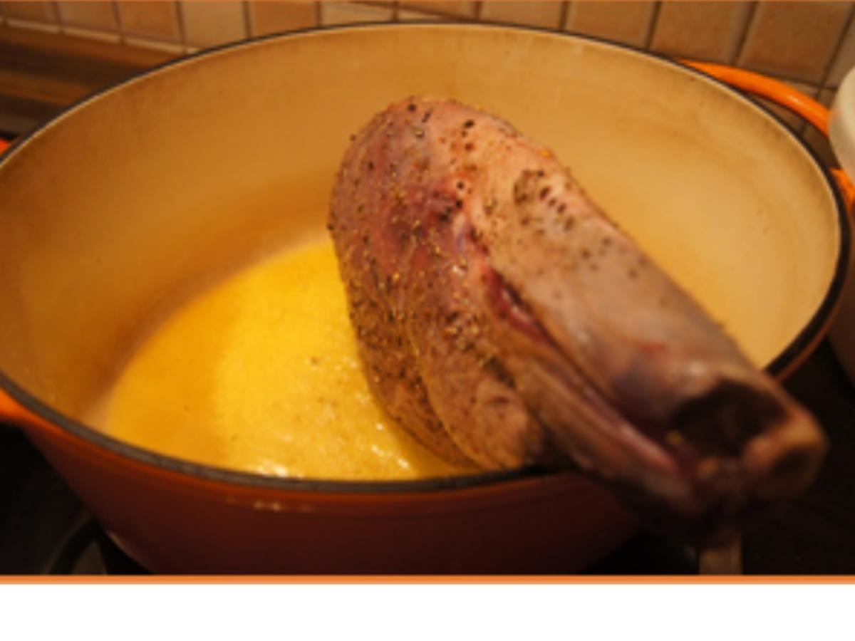 Rehkeule mit Rotweinsauce, Rotkohl und Kartoffelknödeln - einfach - von ...