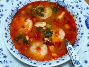 Scharfe Tom-Yam-Suppe mit Tintenfisch und Garnelen - Rezept - Bild Nr. 2
