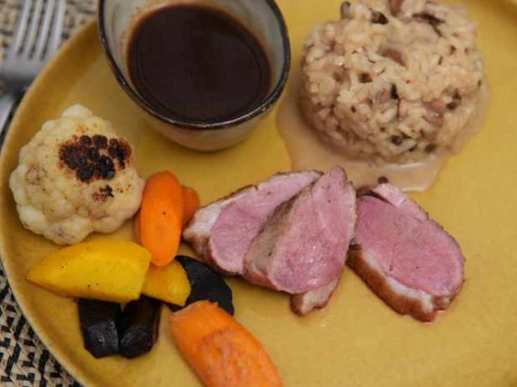 Entenbrust mit Pilzrisotto, Portweinsauce und Gemüse - von Das perfekte ... Entenbrust mit Pilzrisotto, Portweinsauce und Gemüse - von Das perfekte ...