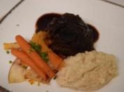 Ochsenbäckle mit Rotweinreduktion und Petersilienwurzel-Pastinaken-Püree - Rezept - Bild Nr. 2