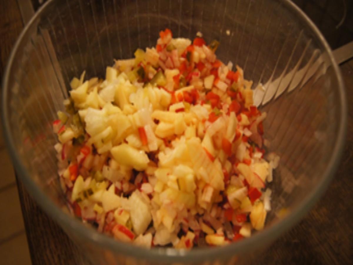 Heringsfilet mit gemischten Salat und Pellkartoffel-Drillingen - Rezept - Bild Nr. 5