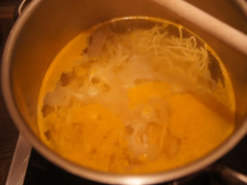 Rezept: Wok-Gemüsemix süß-sauer mit Eierstreifen und Mie-Nudeln Bild Nr. 16896 Wok-Gemüsemix süß-sauer mit Eierstreifen und Mie-Nudeln - Rezept - Bild Nr. 16896