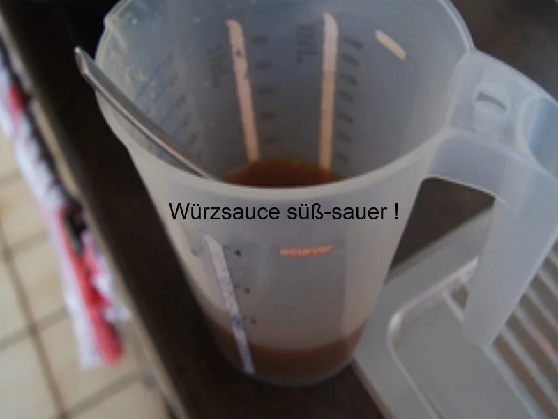 Rezept: Wok-Gemüsemix süß-sauer mit Eierstreifen und Mie-Nudeln Bild Nr. 16902 Wok-Gemüsemix süß-sauer mit Eierstreifen und Mie-Nudeln - Rezept - Bild Nr. 16902