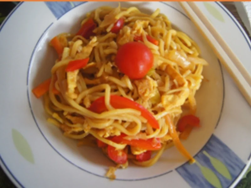 Rezept: Wok-Gemüsemix süß-sauer mit Eierstreifen und Mie-Nudeln Bild Nr. 16914 Wok-Gemüsemix süß-sauer mit Eierstreifen und Mie-Nudeln - Rezept - Bild Nr. 16914