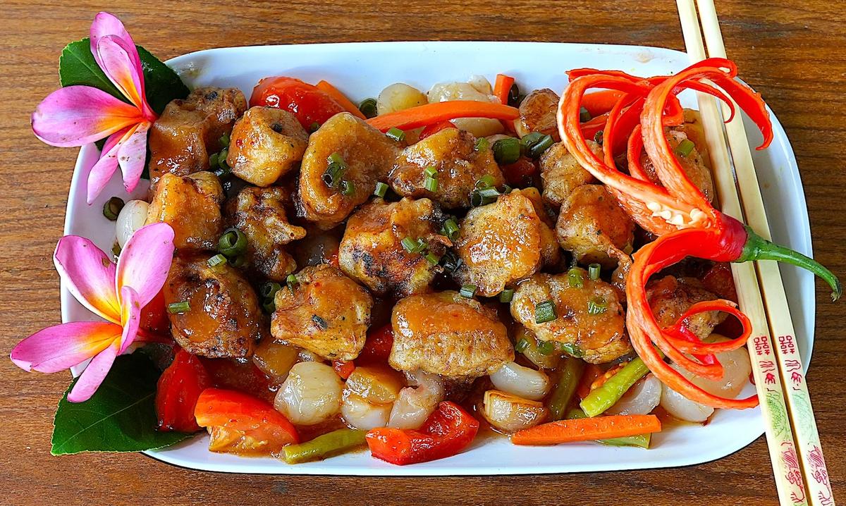 Rezept: Süß-saure Hühnerbrust alla Ibu Sri Bild Nr. 2 Süß-saure Hühnerbrust alla Ibu Sri - Rezept - Bild Nr. 2