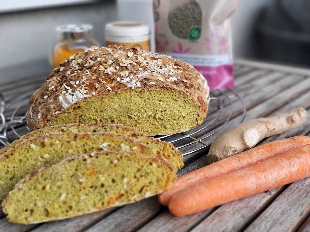 BiNe` S KNUSPRIG & SAFTIGES MÖHRENBROT - Rezept - Bild Nr. 16893