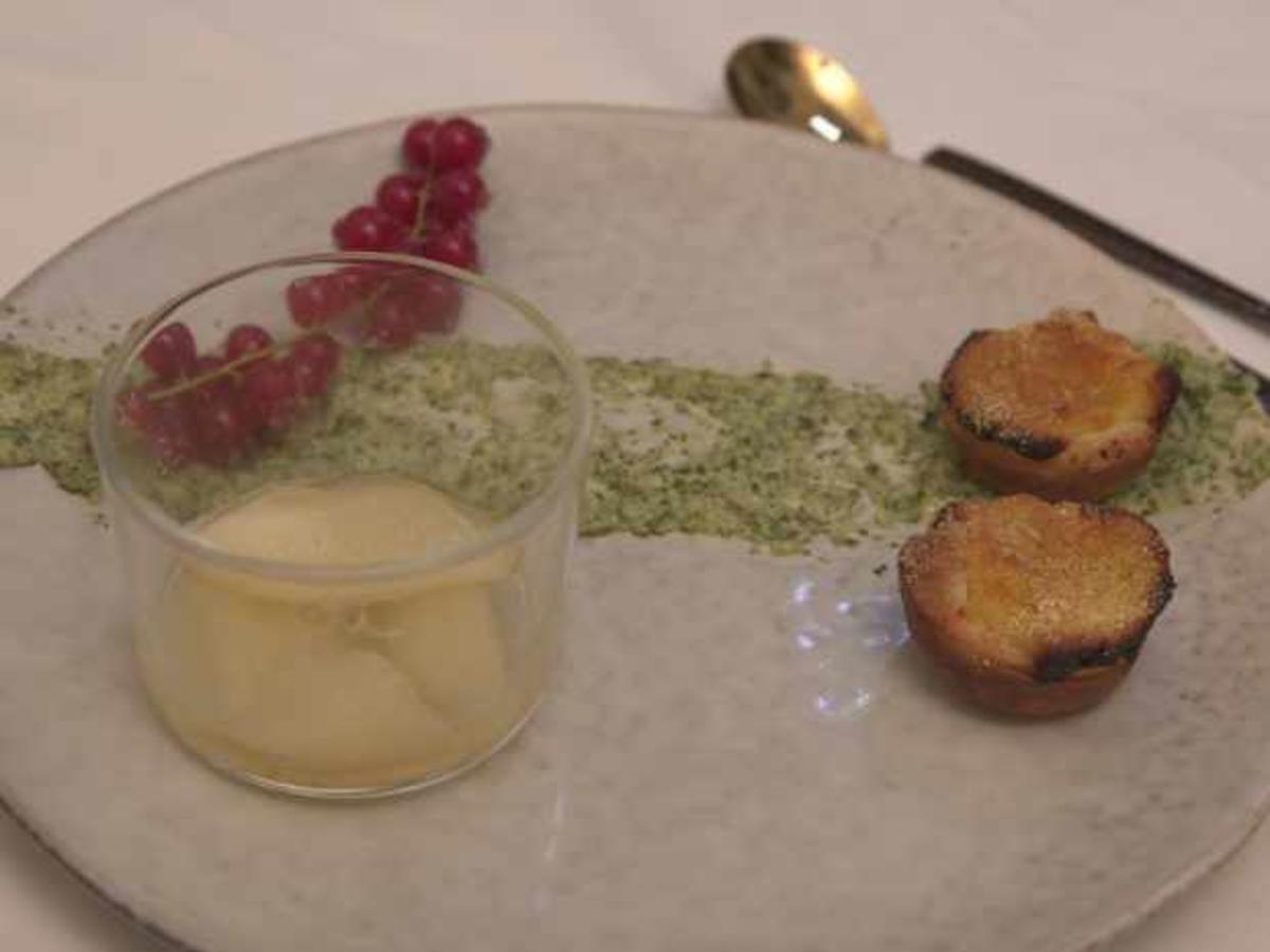 Pastéis de Nata mit Birnenkompott und Minzpesto - Rezept - kochbar.de