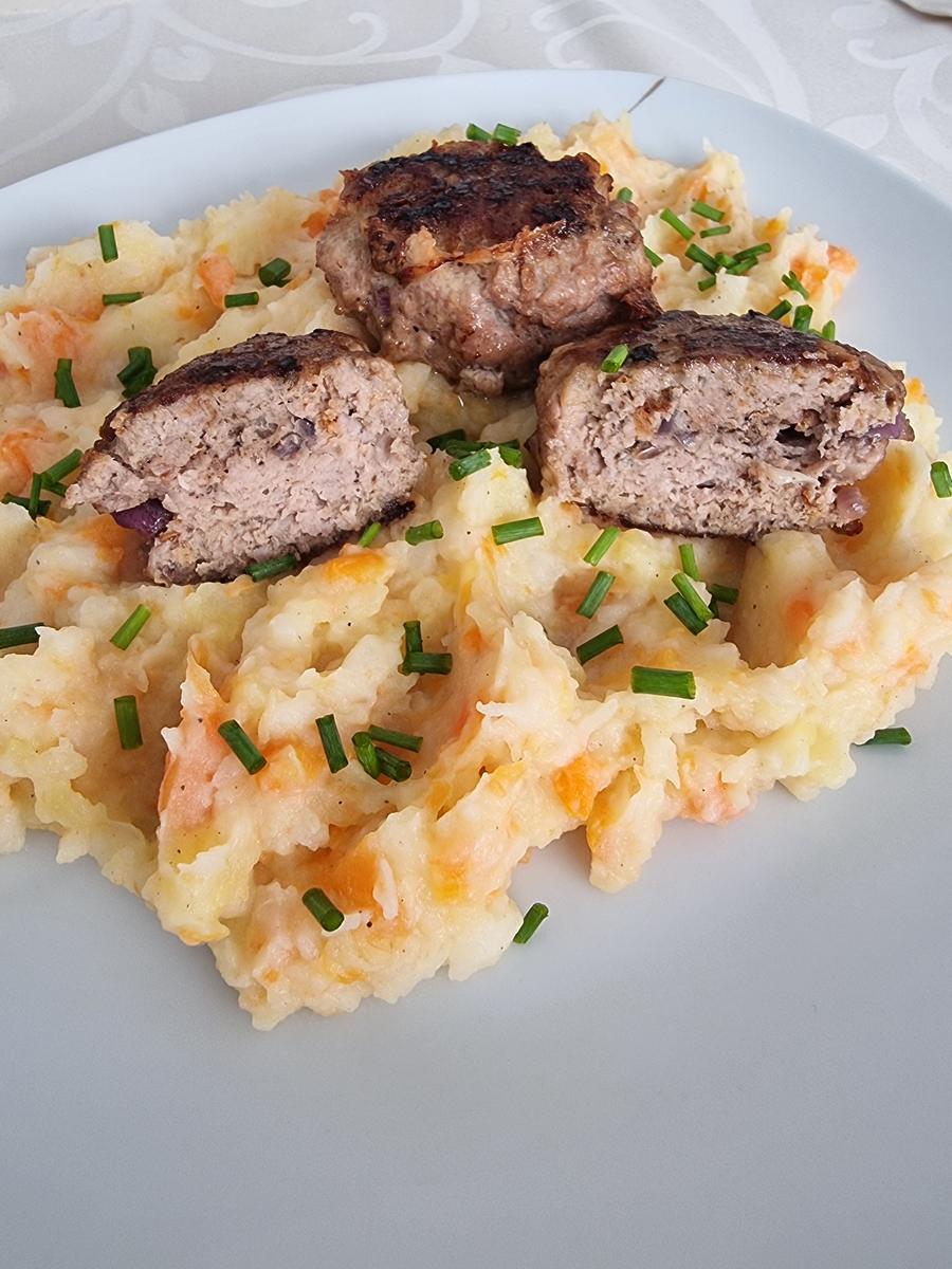 Frikadellen mit Sellerie-Kartoffel -Möhren-Stampf - Rezept - Bild Nr. 16895