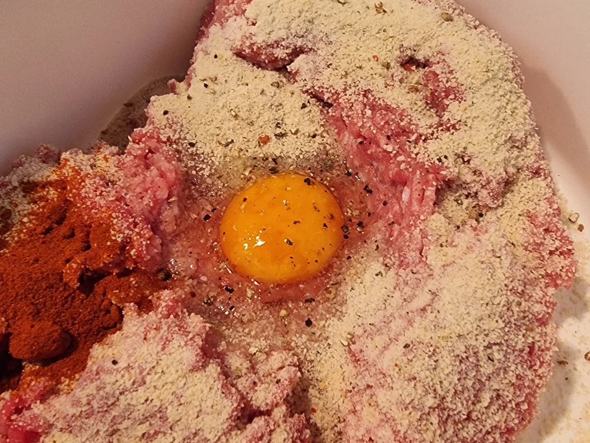 Frikadellen mit Sellerie-Kartoffel -Möhren-Stampf - Rezept - Bild Nr. 16898