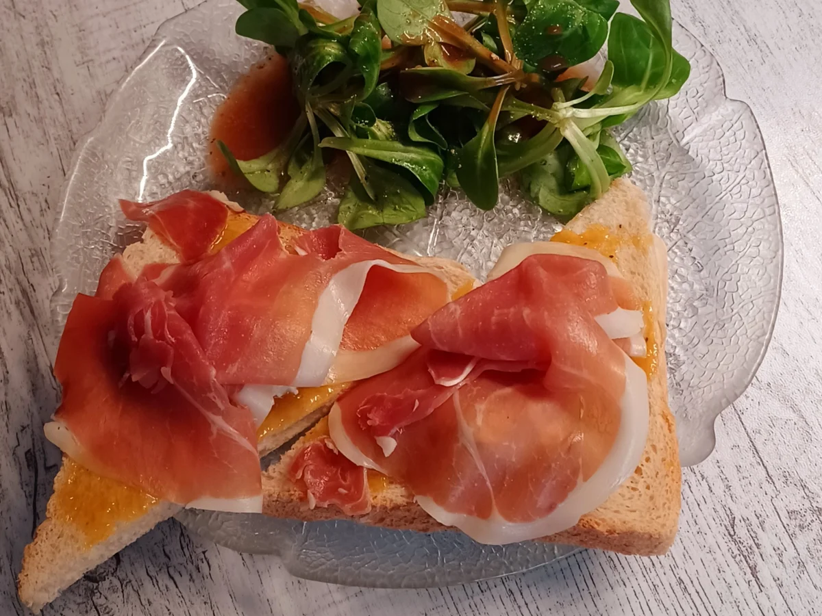 Lachshäppchen mit Frischkäse und Honig-Senf-Soße - Rezept - Bild Nr. 16898