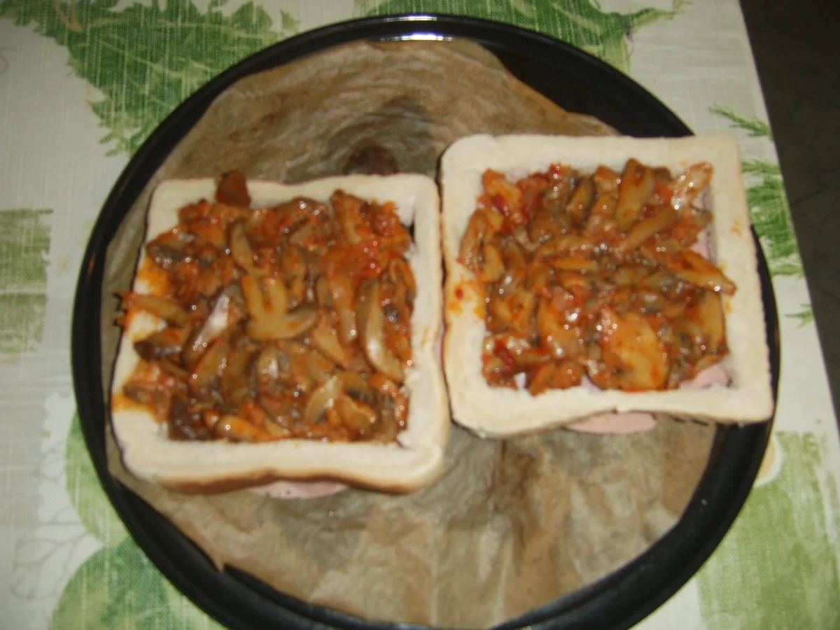 Pilztoast mit Schinkenwurst oder Kochschinken - Rezept - Bild Nr. 16896