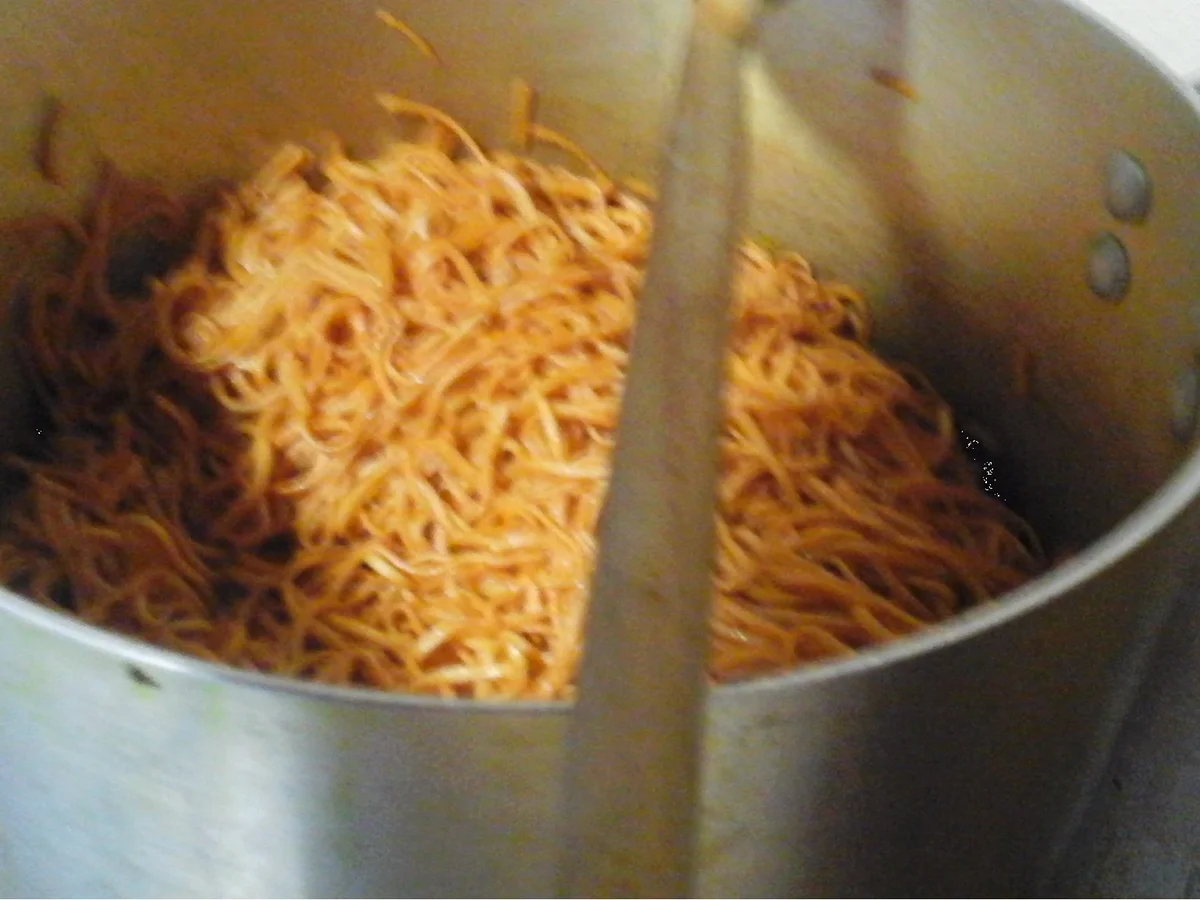 Rezept: Hähnchenbrustfilet mit Wok-Gemüsemix süß-sauer, Eierstreifen und Mie-Nudeln Bild Nr. 16903 Hähnchenbrustfilet mit Wok-Gemüsemix süß-sauer, Eierstreifen und Mie-Nudeln - Rezept - Bild Nr. 16903