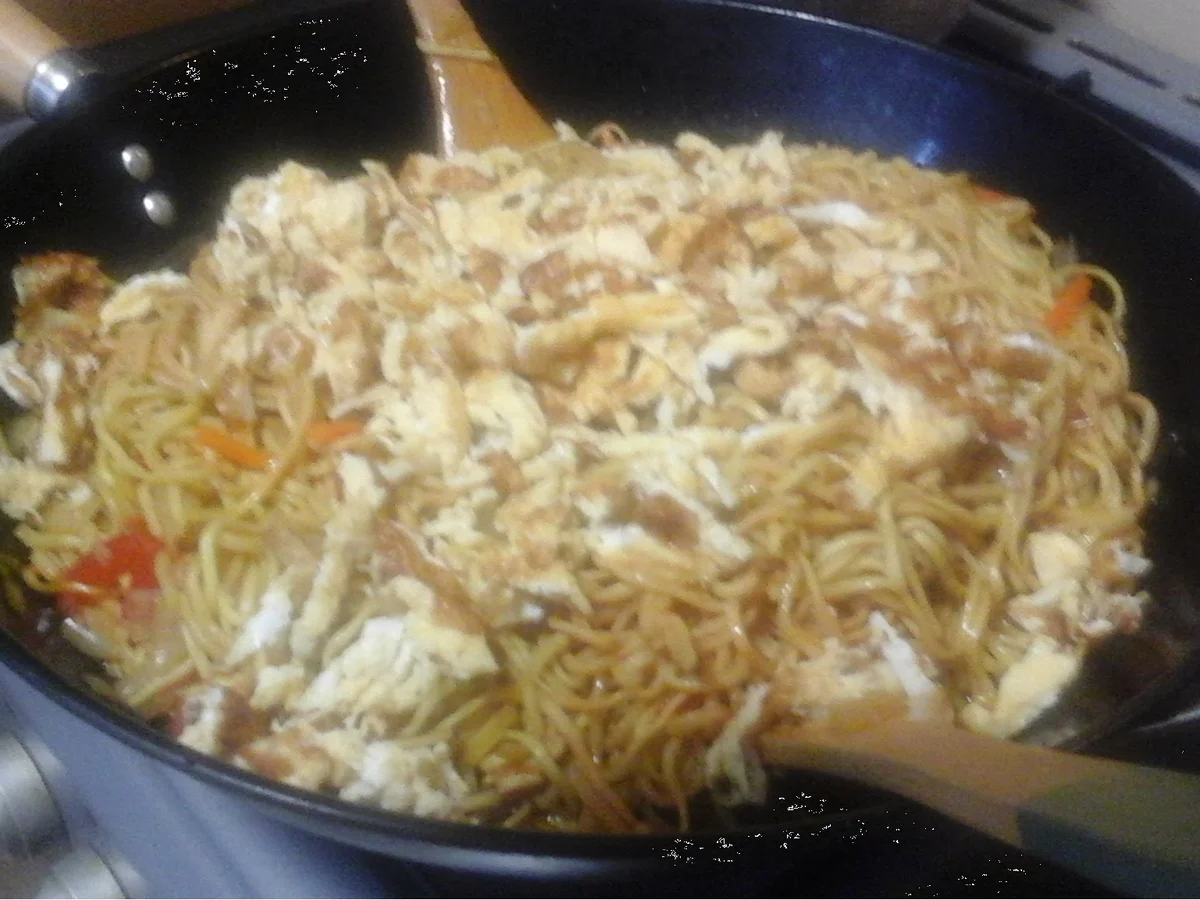 Rezept: Hähnchenbrustfilet mit Wok-Gemüsemix süß-sauer, Eierstreifen und Mie-Nudeln Bild Nr. 16908 Hähnchenbrustfilet mit Wok-Gemüsemix süß-sauer, Eierstreifen und Mie-Nudeln - Rezept - Bild Nr. 16908