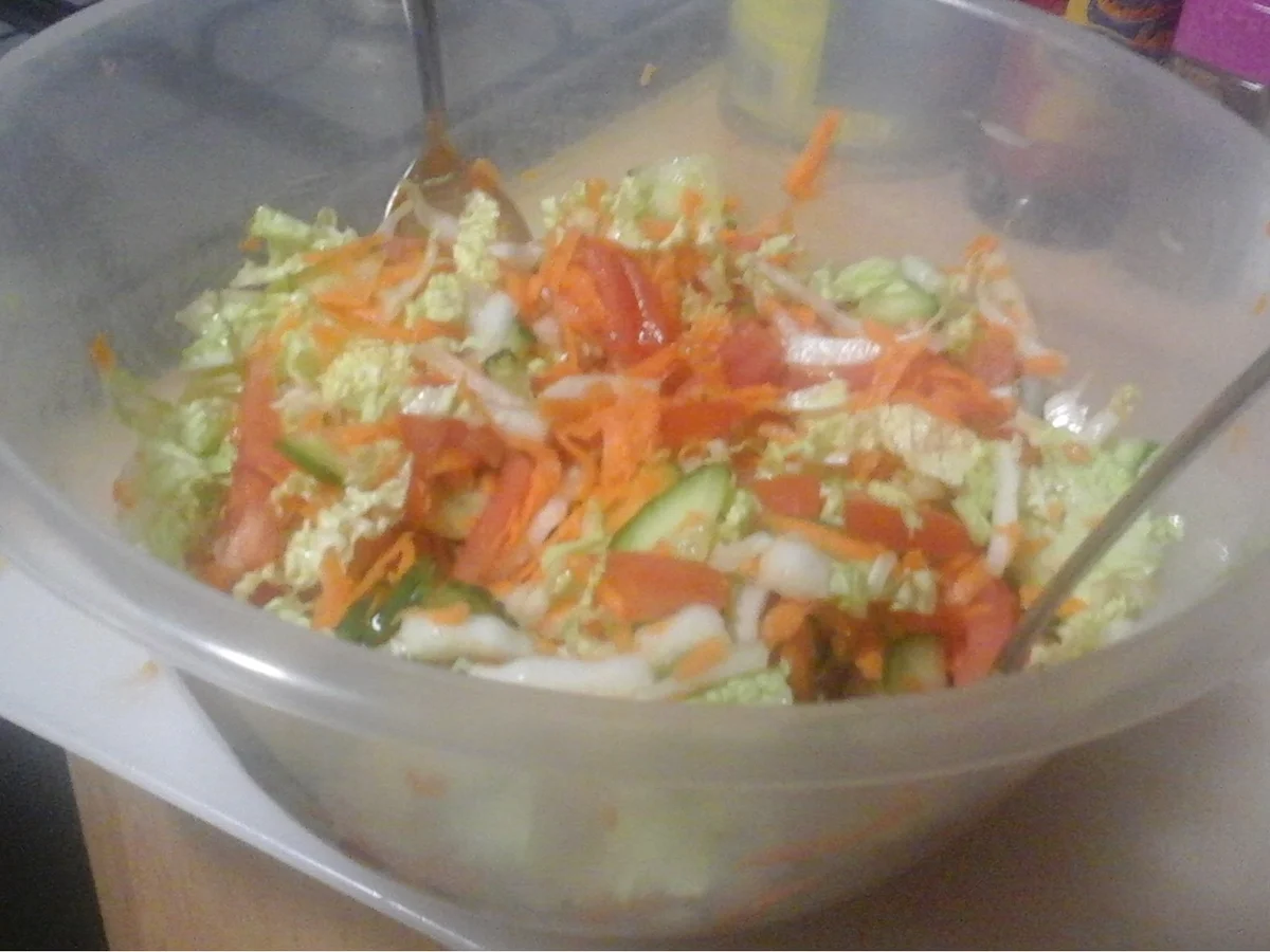 Gekochte Eier mit Sahne-Bechamel-Kartoffeln, gebratenen Blumenkohl und gemischten Salat - Rezept - Bild Nr. 8