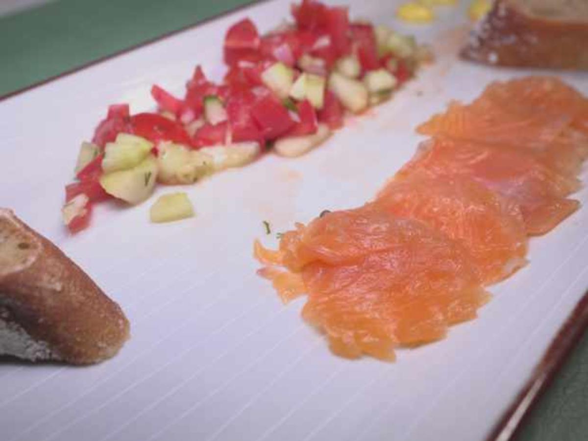 Lachsforelle mit Baguette und Zitronen-Knoblauch-Mayonnaise - Rezept ...