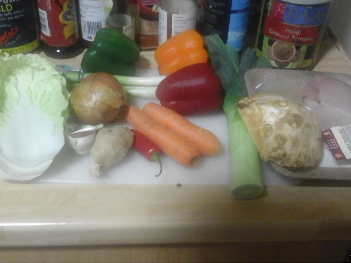 Wok-Gemüse mit Hähnchenfleisch, Ei und Basmatireis - Rezept - Bild Nr. 16896