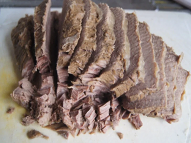 Rezept: Tafelspitz mit Bouillon-Gemüse, Meerrettich-Sauce und Kartoffeln Bild Nr. 16900 Tafelspitz mit Bouillon-Gemüse, Meerrettich-Sauce und Kartoffeln - Rezept - Bild Nr. 16900