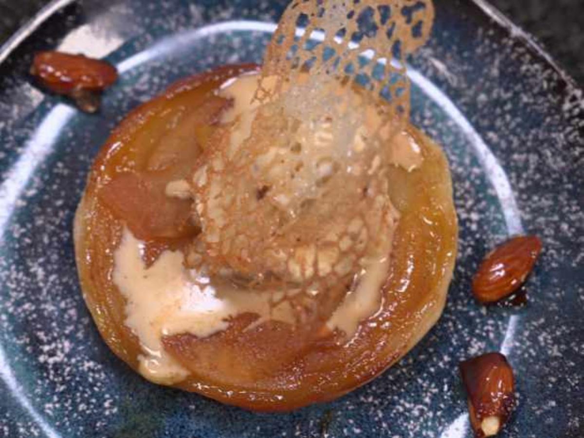 Tarte mit Apfel und Mandeleis - Rezept mit Bild - kochbar.de