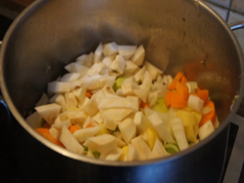 Bouillon-Gemüse-Hackfleisch-Eintopf - Rezept - Bild Nr. 10