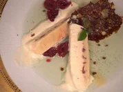 Halbgefrorenes von der Sauerkirsche auf Minze-Spiegel mit Portweinknusperle - Rezept - Bild Nr. 16896