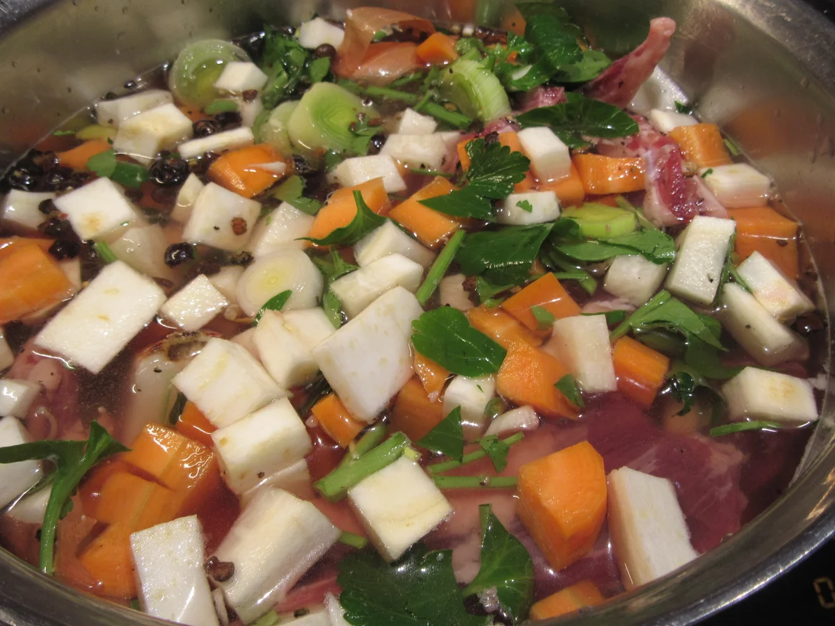 Rezept: Sülzen: Wildschweinsülze Bild Nr. 16898 Sülzen: Wildschweinsülze - Rezept - Bild Nr. 16898