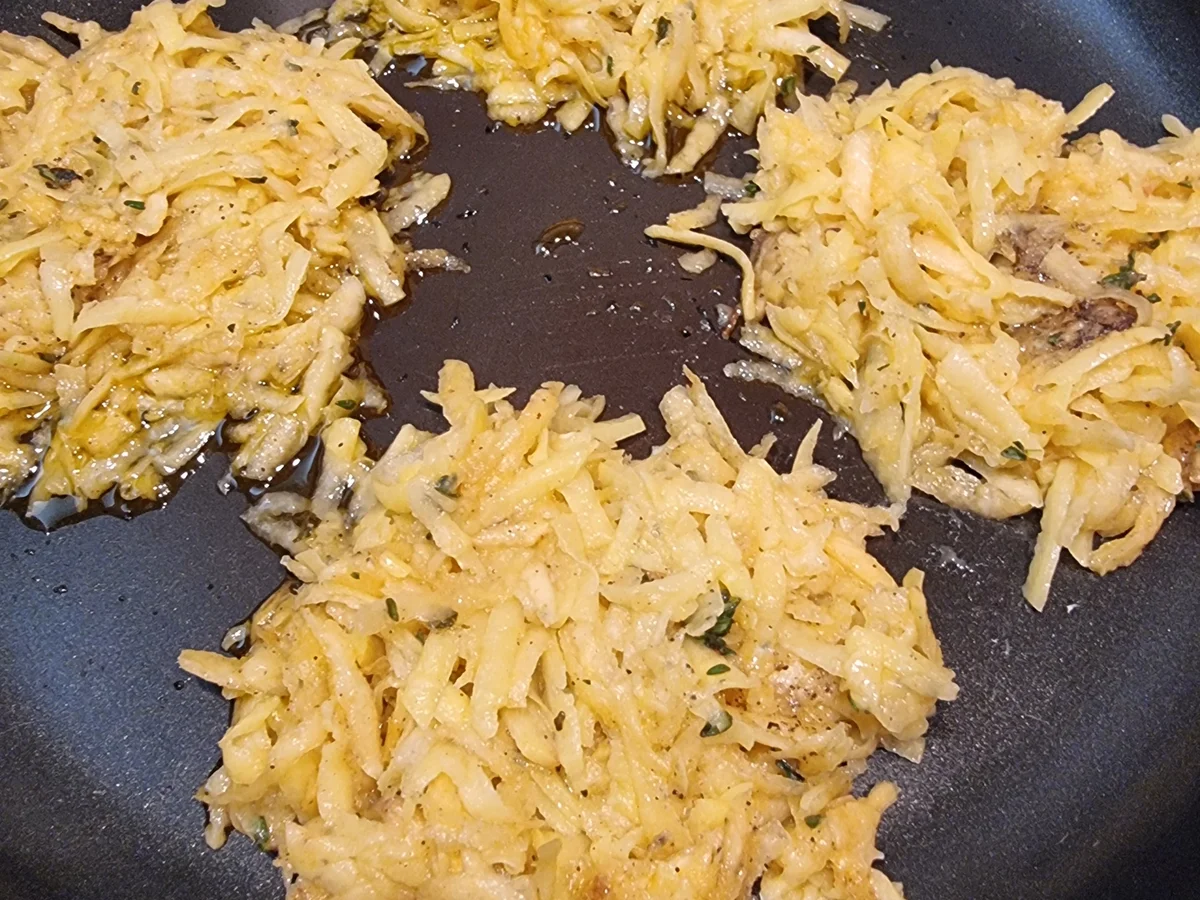 Rezept: Kartoffel-Steckrüben-Rösti mit Fenchelsalat Bild Nr. 16902 Kartoffel-Steckrüben-Rösti mit Fenchelsalat - Rezept - Bild Nr. 16902
