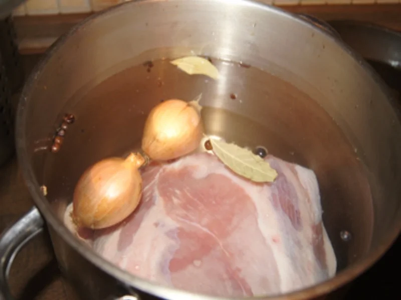 Brauner Kohl 2024 mit deftiger Beilage und Salzkartoffeln - Rezept - Bild Nr. 16899