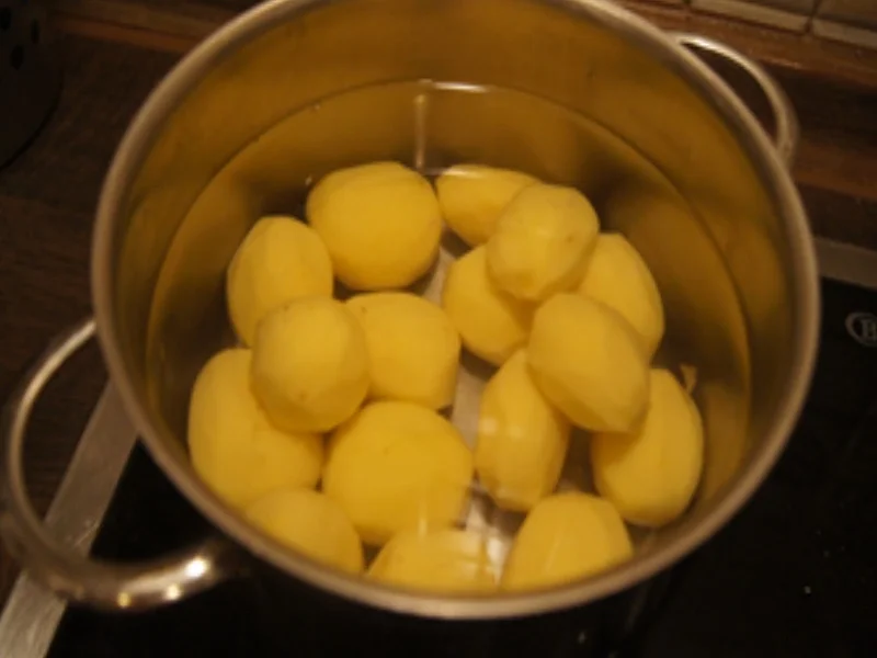 Brauner Kohl 2024 mit deftiger Beilage und Salzkartoffeln - Rezept - Bild Nr. 16912