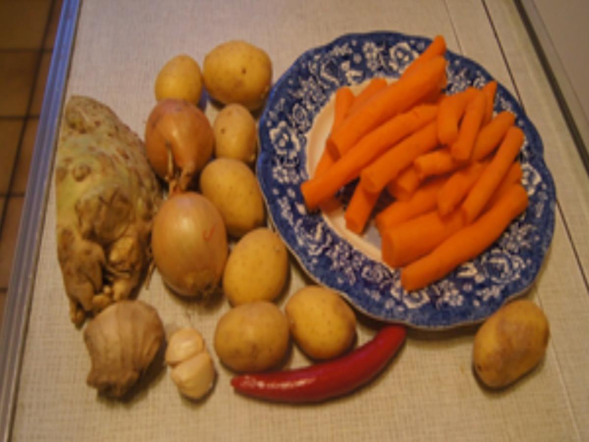 Würzige Möhren-Sellerie-Kartoffel-Suppe mit Ingwer - Rezept - Bild Nr. 3