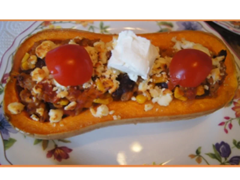 Rezept: Butternut-Kürbis mit Chili-con-Carne-Füllung Bild Nr. 2 Butternut-Kürbis mit Chili-con-Carne-Füllung - Rezept - Bild Nr. 2