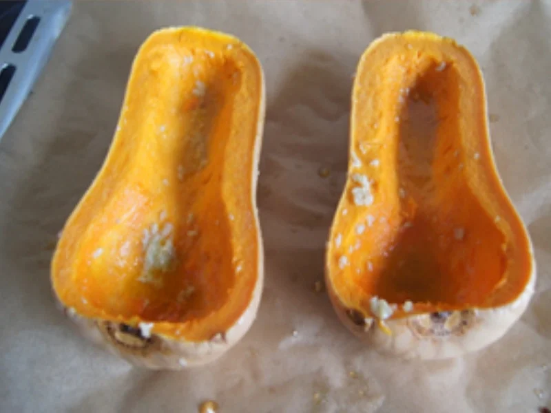 Rezept: Butternut-Kürbis mit Chili-con-Carne-Füllung Bild Nr. 14 Butternut-Kürbis mit Chili-con-Carne-Füllung - Rezept - Bild Nr. 14