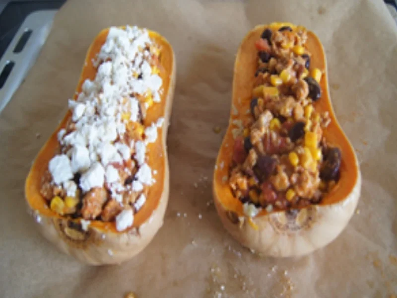 Rezept: Butternut-Kürbis mit Chili-con-Carne-Füllung Bild Nr. 16 Butternut-Kürbis mit Chili-con-Carne-Füllung - Rezept - Bild Nr. 16