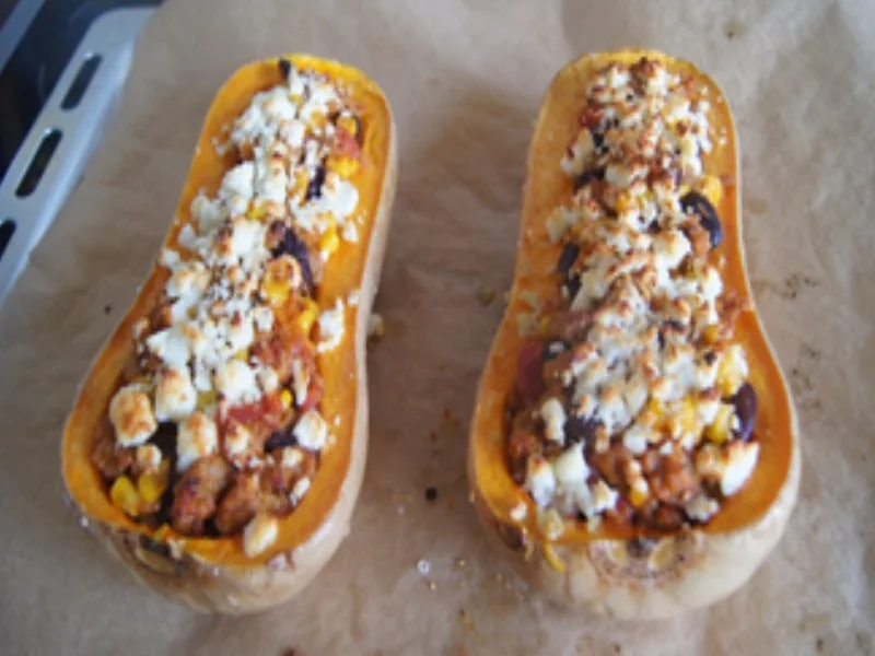 Rezept: Butternut-Kürbis mit Chili-con-Carne-Füllung Bild Nr. 18 Butternut-Kürbis mit Chili-con-Carne-Füllung - Rezept - Bild Nr. 18