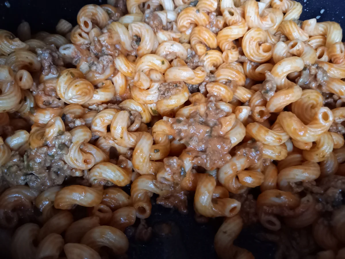 Rezept: Hamburger-Pfanne mit Hackfleisch Bild Nr. 2 Hamburger-Pfanne mit Hackfleisch - Rezept - Bild Nr. 2