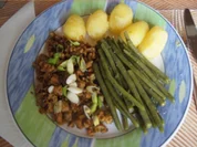 Pellkartoffel-Drillinge mit Putenhack-Stippe und Kenia-Bohnen - Rezept - Bild Nr. 16929