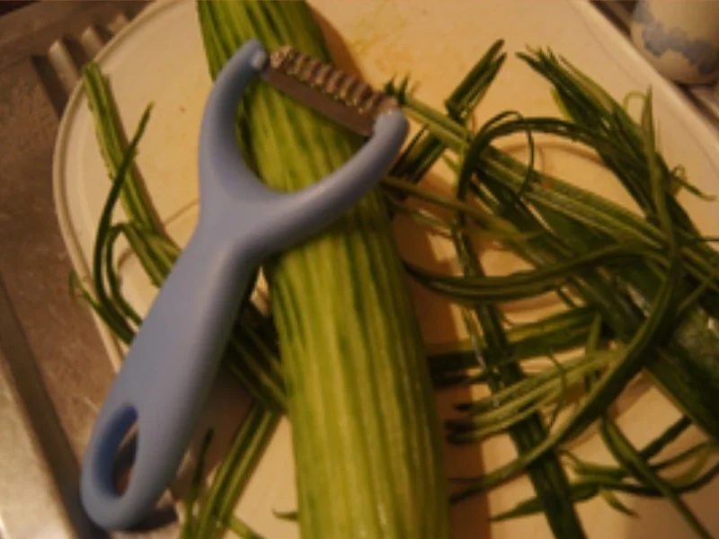 Rezept: Lachs-Gurken-Pfanne mit Pellkartoffel-Drillingen Bild Nr. 16932 Lachs-Gurken-Pfanne mit Pellkartoffel-Drillingen - Rezept - Bild Nr. 16932