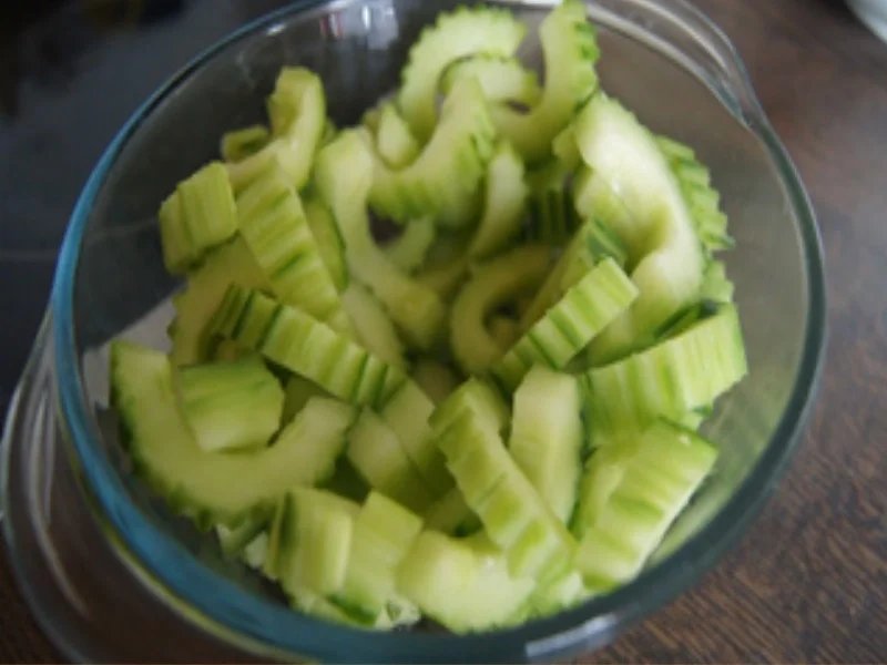 Rezept: Lachs-Gurken-Pfanne mit Pellkartoffel-Drillingen Bild Nr. 16936 Lachs-Gurken-Pfanne mit Pellkartoffel-Drillingen - Rezept - Bild Nr. 16936