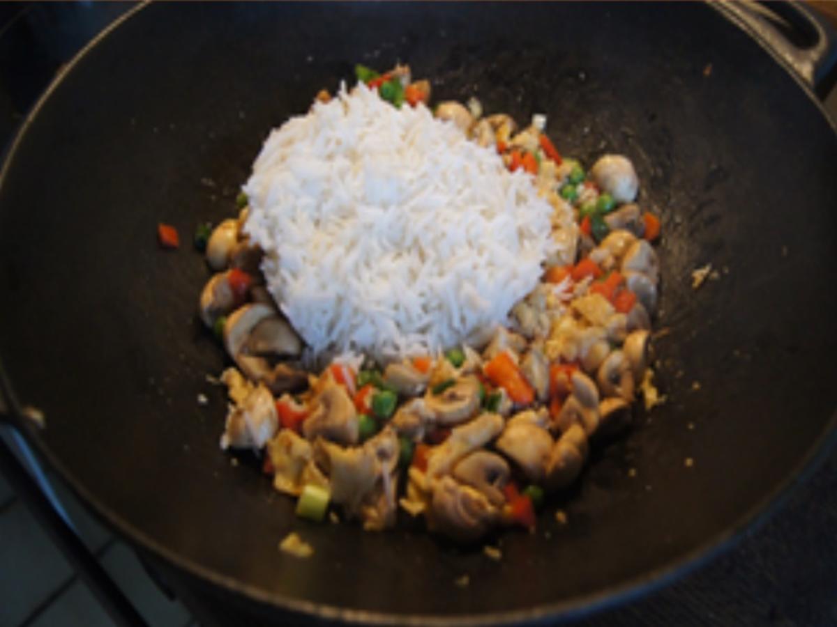 Gebratener Reis mit Ei und Gemüse - Rezept - Bild Nr. 9