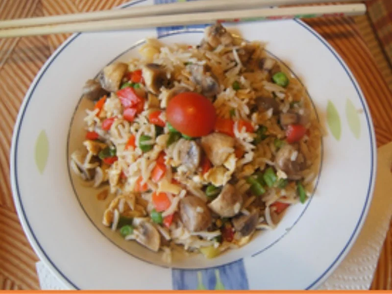 Gebratener Reis mit Ei und Gemüse - Rezept - Bild Nr. 13