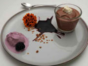 Schokomousse mit Chili und Brombeereis - Rezept - Bild Nr. 3
