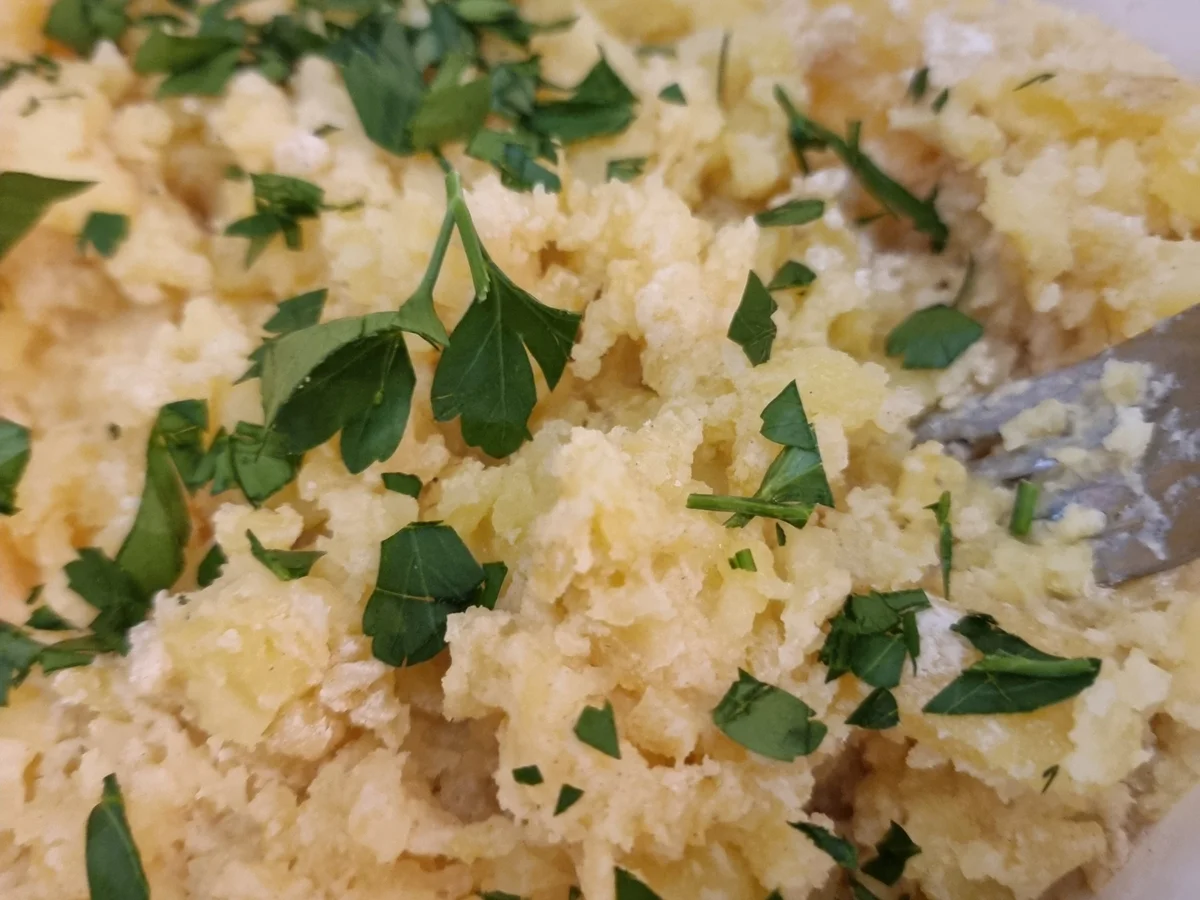 Rezept: Wildlachsfilet mit Kartoffelkruste auf Spinat Bild Nr. 16935 Wildlachsfilet mit Kartoffelkruste auf Spinat - Rezept - Bild Nr. 16935