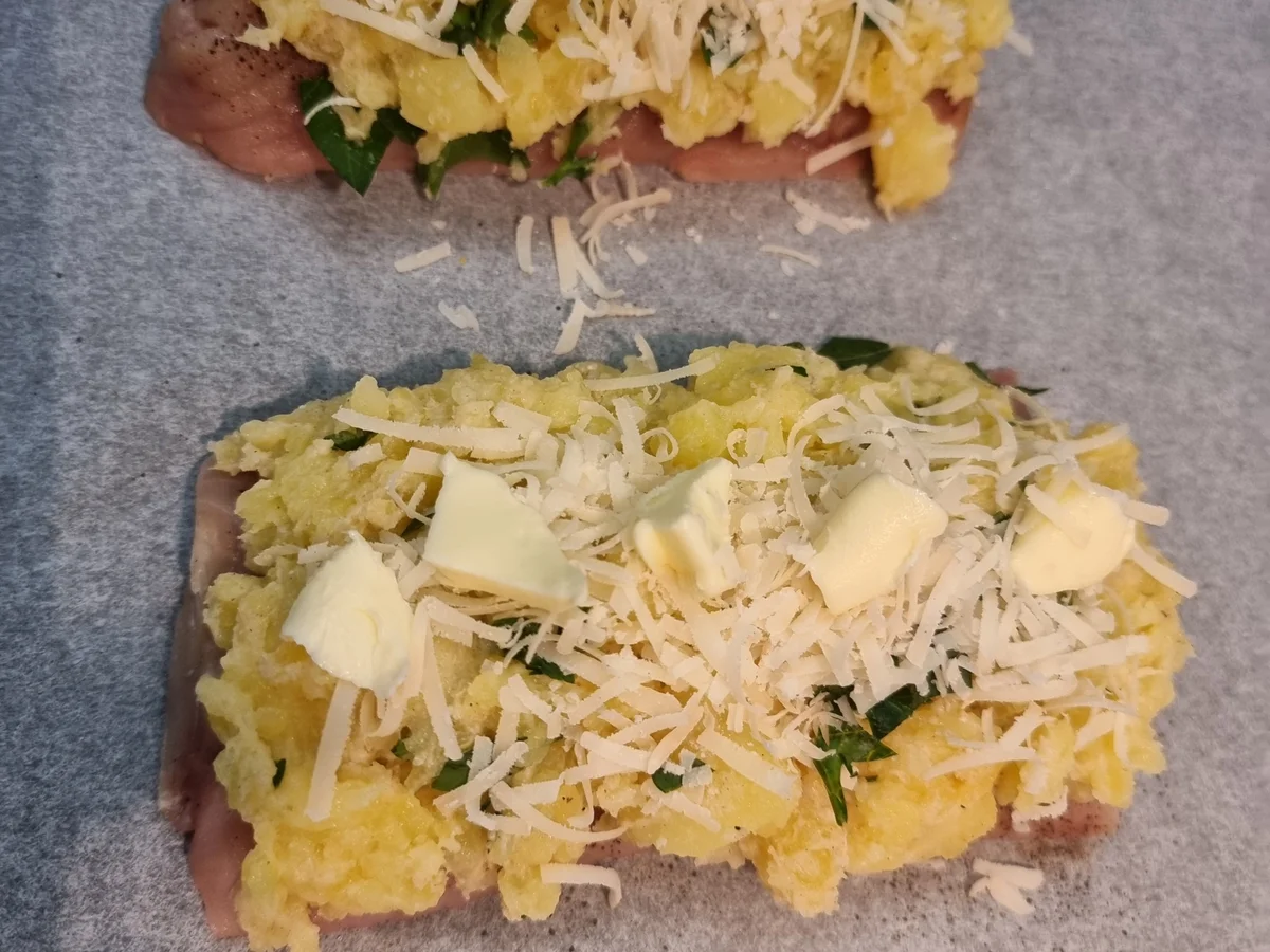 Rezept: Wildlachsfilet mit Kartoffelkruste auf Spinat Bild Nr. 16939 Wildlachsfilet mit Kartoffelkruste auf Spinat - Rezept - Bild Nr. 16939