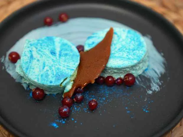 Gin-Tonic-Mousse mit Salzkaramell-Deko - Rezept - Bild Nr. 3