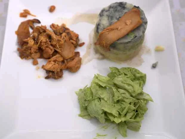 Rezept: Maishühnchen an Seitlingen mit Kartoffelburg und Salat Bild Nr. 16934 Maishühnchen an Seitlingen mit Kartoffelburg und Salat - Rezept - Bild Nr. 16934