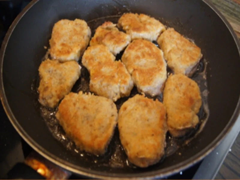 Schnitzelchen und Baby-Spinat mit Mozzarella - Rezept - Bild Nr. 16942