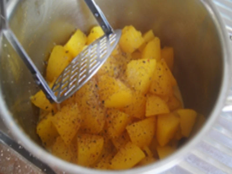 Rezept: Leberkäse mitgrünen Bohnen und Kartoffelstampf Bild Nr. 9 Leberkäse mitgrünen Bohnen und Kartoffelstampf - Rezept - Bild Nr. 9