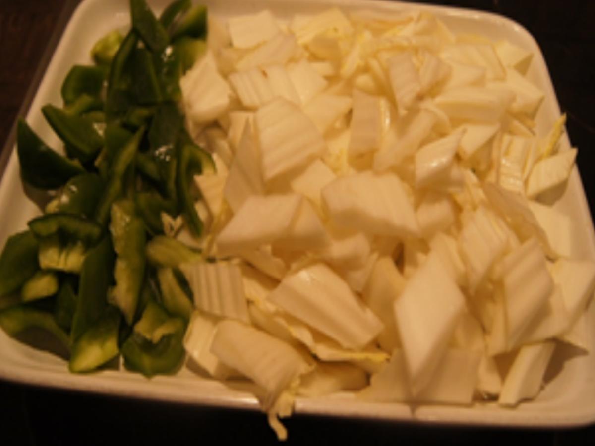 Pfannengerührter Chinakohl mit grüner Paprika und Tofu - Rezept - Bild Nr. 16937