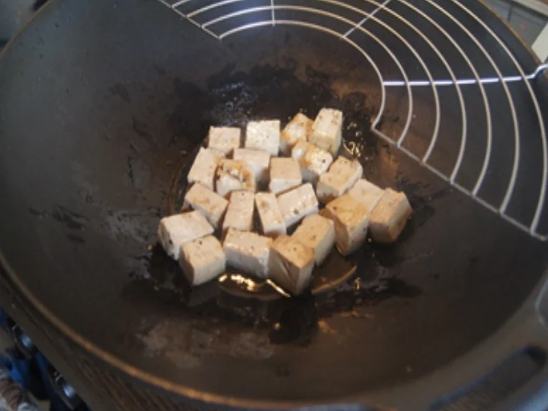 Rezept: Pfannengerührter Chinakohl mit grüner Paprika und Tofu Bild Nr. 16941 Pfannengerührter Chinakohl mit grüner Paprika und Tofu - Rezept - Bild Nr. 16941