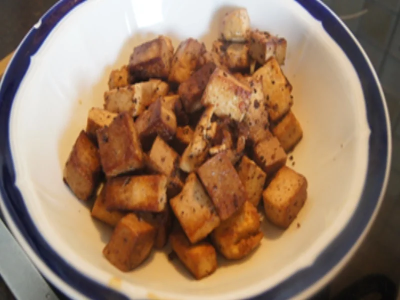 Rezept: Pfannengerührter Chinakohl mit grüner Paprika und Tofu Bild Nr. 16943 Pfannengerührter Chinakohl mit grüner Paprika und Tofu - Rezept - Bild Nr. 16943