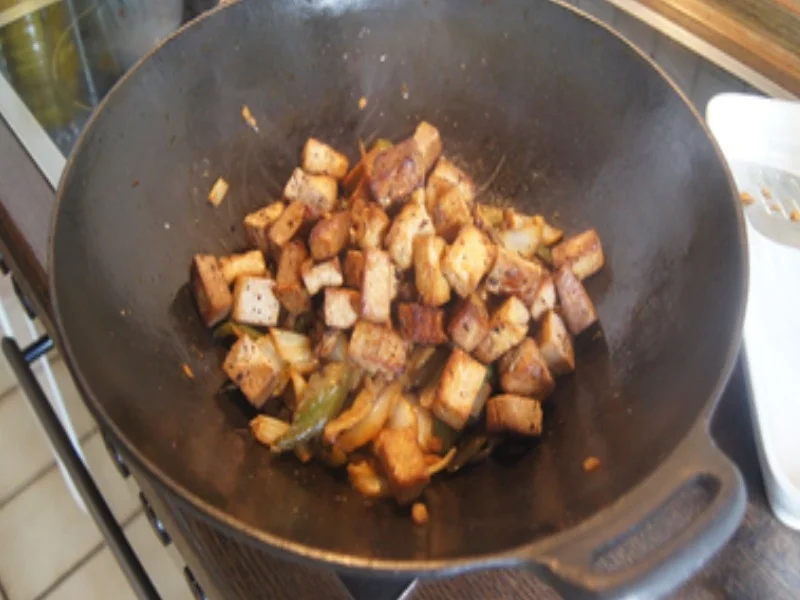 Rezept: Pfannengerührter Chinakohl mit grüner Paprika und Tofu Bild Nr. 16947 Pfannengerührter Chinakohl mit grüner Paprika und Tofu - Rezept - Bild Nr. 16947